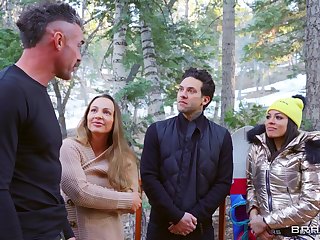 Snowbanging Sneaky Hardcore sex at Sky Resourt with Charles Dera and Luna Star